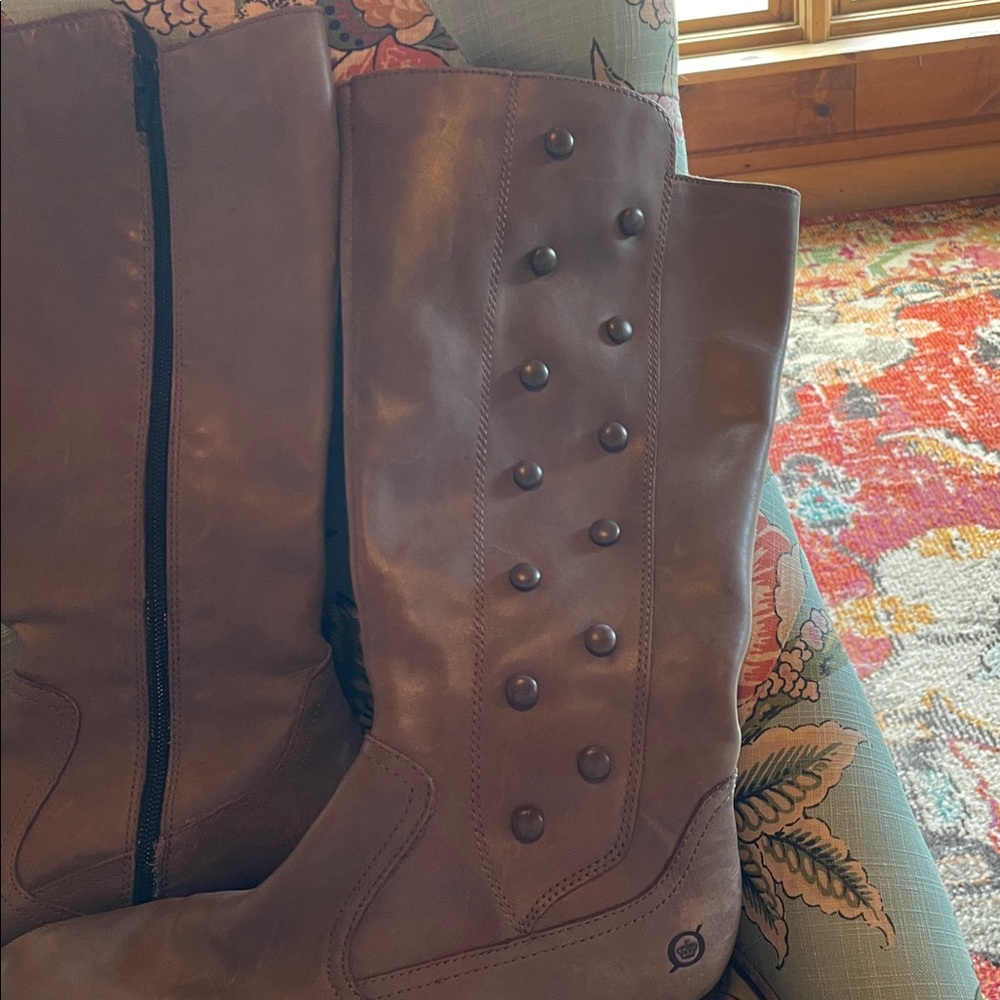 BORN FABULOUS Leather Taupe, Size 7/38 - Picture 2 of 12
